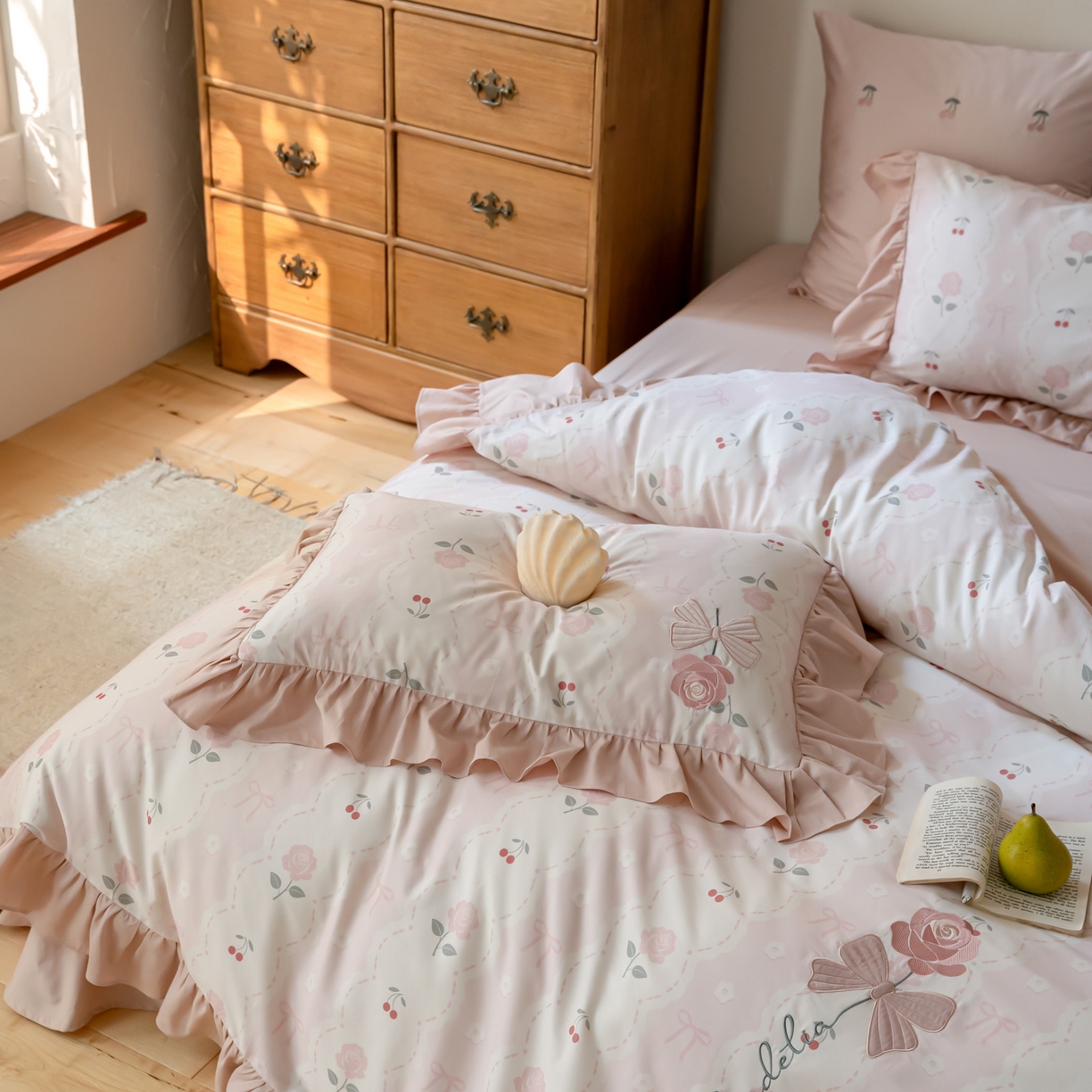 91家纺网 家纺一手货源 找家纺 FORTWO家纺原创设计（FOR TWO家纺） 2026新款50长绒棉印花+绣花荷叶花边系列四件套 会员-20（券前）基础价不低于中号388元，大号418元 床笠加10元 朵朵花