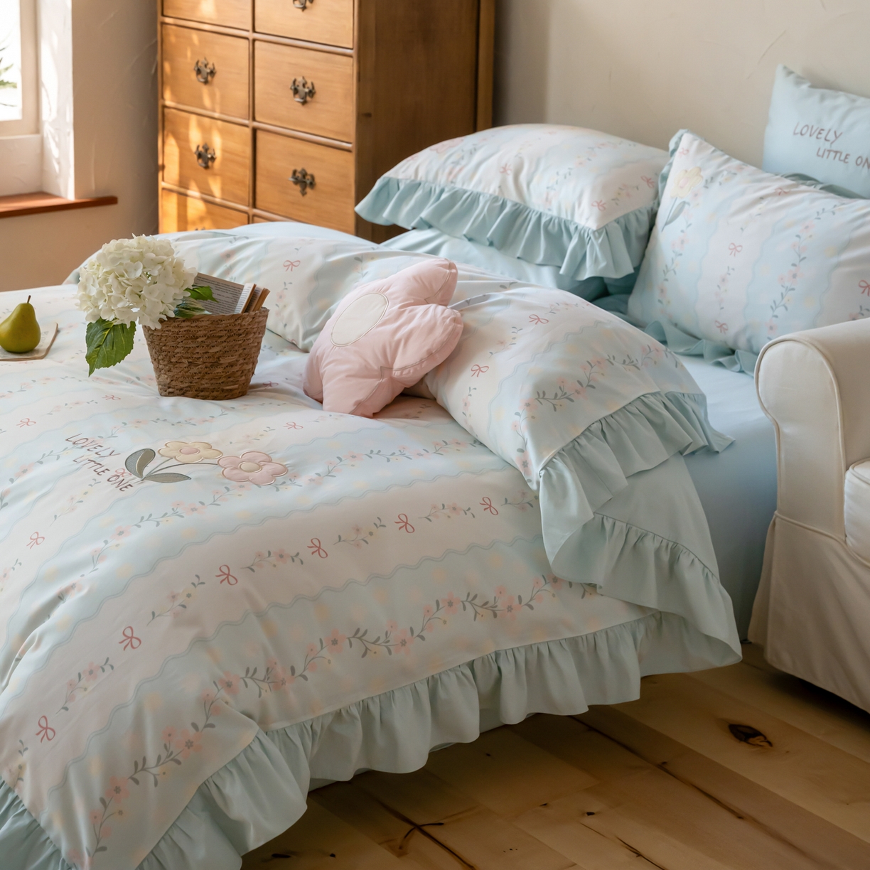 91家纺网 家纺一手货源 找家纺 FORTWO家纺原创设计（FOR TWO家纺） 2026新款50长绒棉印花+绣花荷叶花边系列四件套 会员-20（券前）基础价不低于中号388元，大号418元 床笠加10元 枕花眠