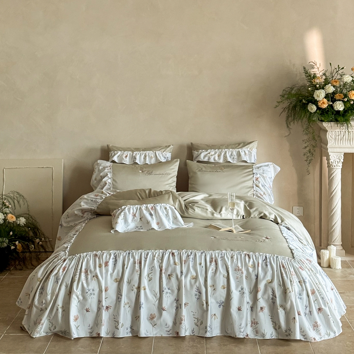 91家纺网 家纺一手货源 找家纺 （总）FORTWO家纺原创设计（FOR TWO家纺） 2026新款50长绒棉印花+绣花荷叶大花边系列四件套 会员-20（券前）基础价不低于中号418元，大号458元 床笠加10元