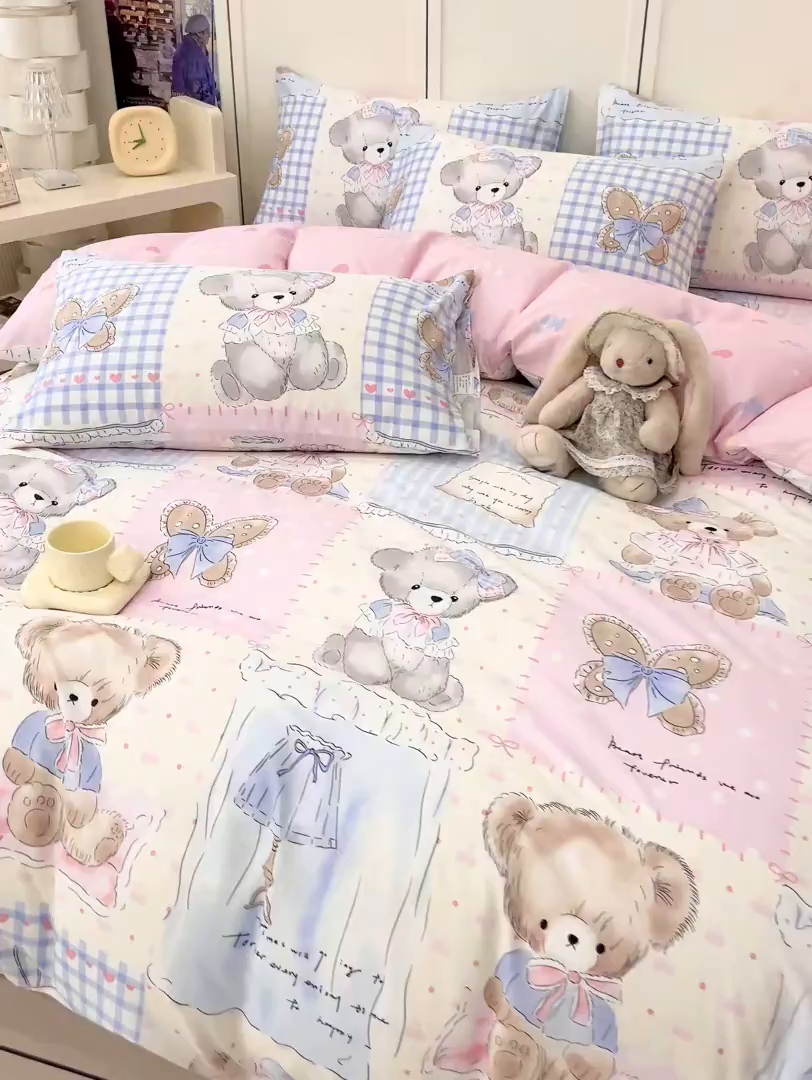 91家纺网 家纺一手货源 找家纺 金鑫汇家纺 2026新款13070全棉单品套件系列-套件：四件套 熊熊精灵