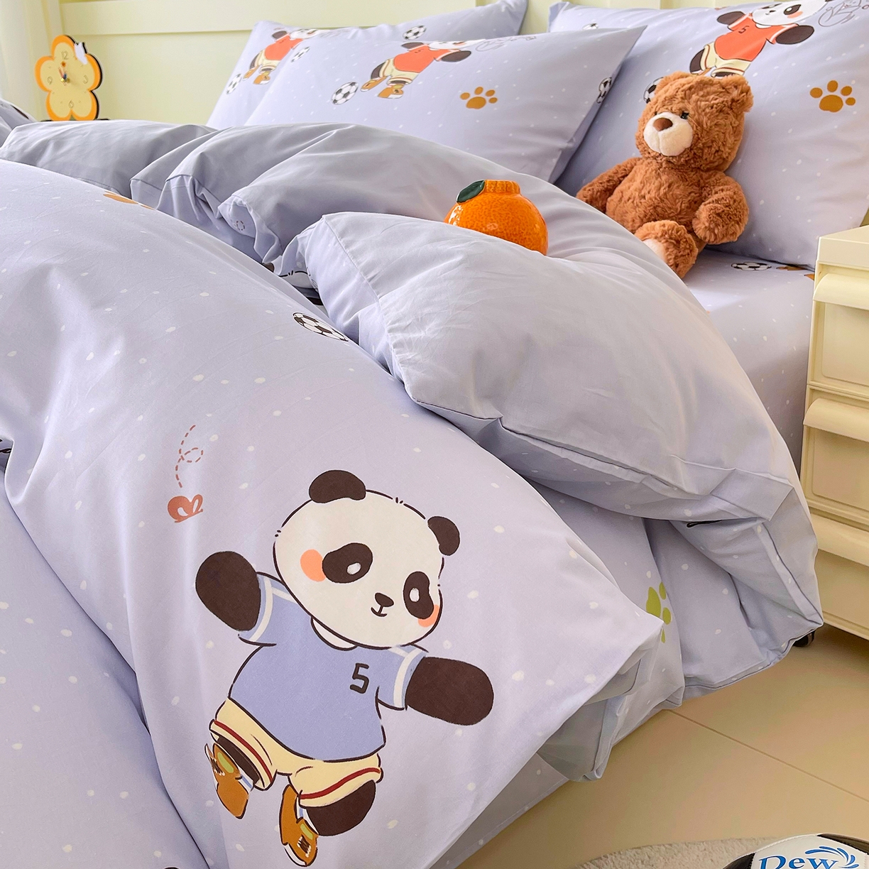 91家纺网 家纺一手货源 找家纺 金鑫汇家纺 2026新款13070全棉单品套件系列-套件：四件套 足球争霸赛-灰