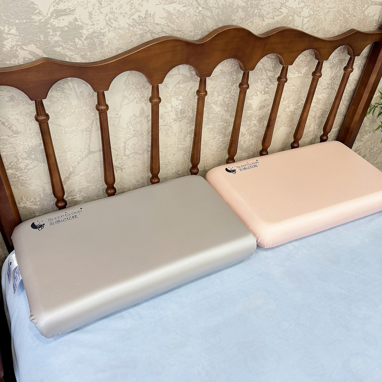 91家纺网 家纺一手货源 找家纺 （总）昕科 2025新款云感好睡记忆棉-实拍版-油光布记忆棉枕芯慢回弹记忆棉枕头