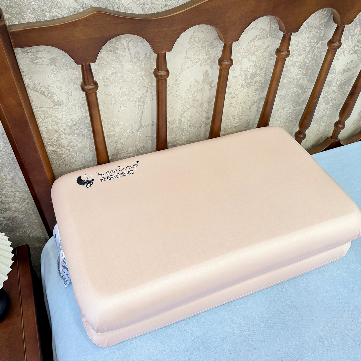 91家纺网 家纺一手货源 找家纺 昕科 2025新款云感好睡记忆棉-实拍版-油光布记忆棉枕芯慢回弹记忆棉枕头 云感好睡记忆棉枕-油光粉