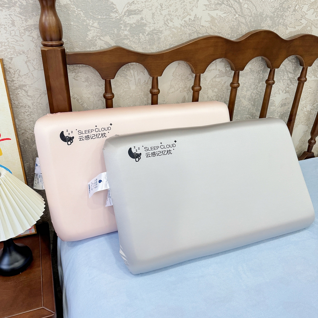 91家纺网 家纺一手货源 找家纺 昕科 2025新款云感好睡记忆棉-实拍版-油光布记忆棉枕芯慢回弹记忆棉枕头 云感好睡记忆棉枕-油光粉