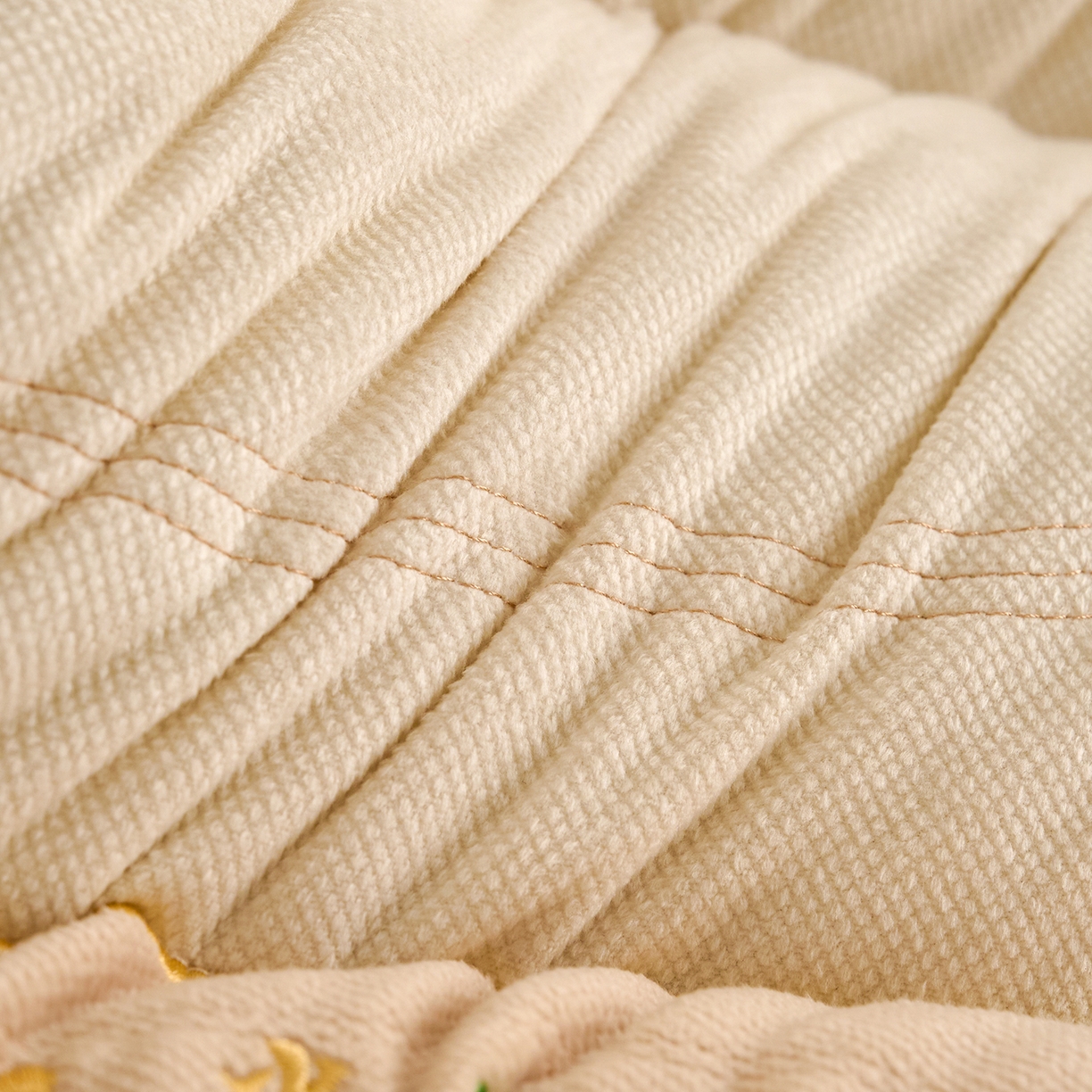 91家纺网 家纺一手货源 找家纺 （总）鼎晟纺 2025新款御麦分区定型枕学生枕芯成人枕头护颈枕