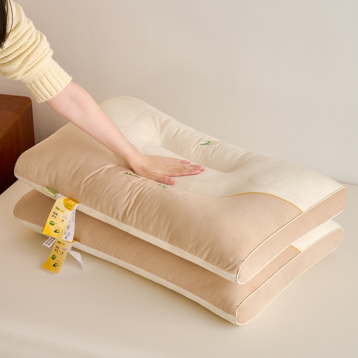 91家纺网 家纺一手货源 找家纺 鼎晟纺 2025新款御麦分区定型枕学生枕芯成人枕头护颈枕 御麦-中枕一对装