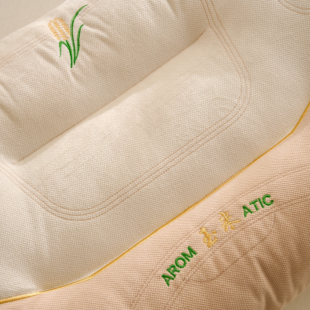 91家纺网 家纺一手货源 找家纺 鼎晟纺 2025新款御麦分区定型枕学生枕芯成人枕头护颈枕 御麦-高枕一对装