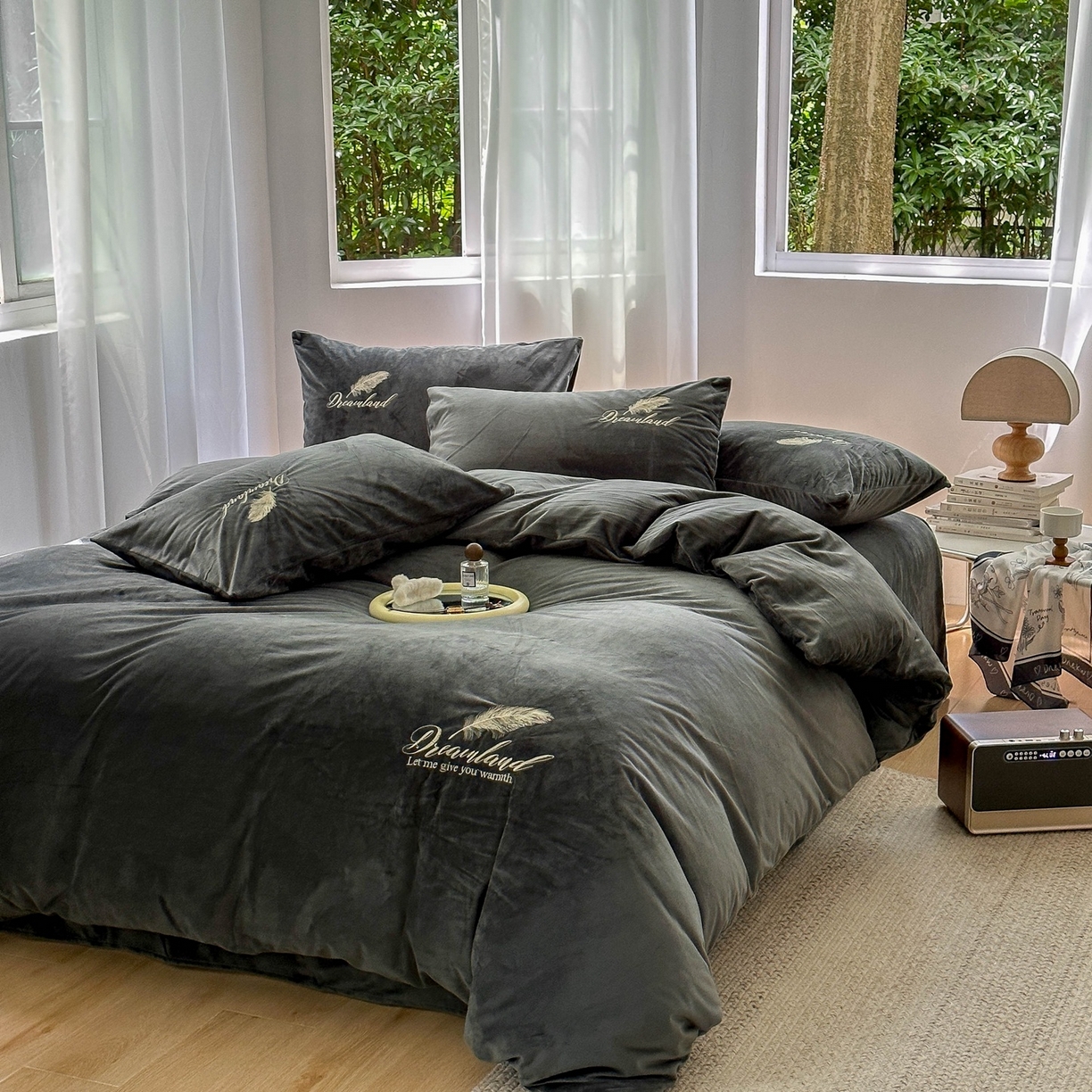 爱彼家纺 2026新款羽毛水晶绒四件套-系列四 羽毛-深灰