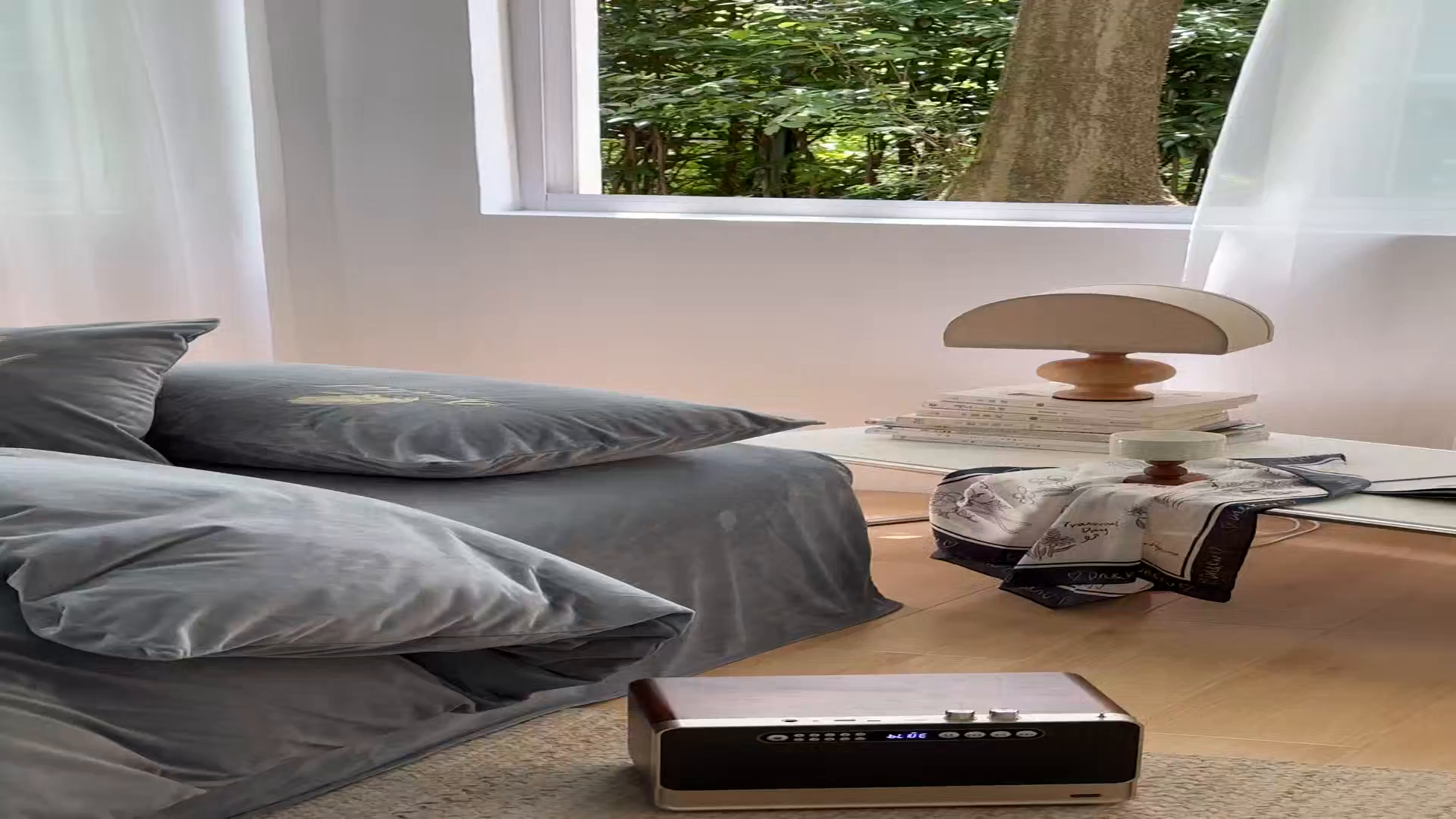 91家纺网 家纺一手货源 找家纺 爱彼家纺 2026新款羽毛水晶绒四件套-系列四 羽毛-浅灰