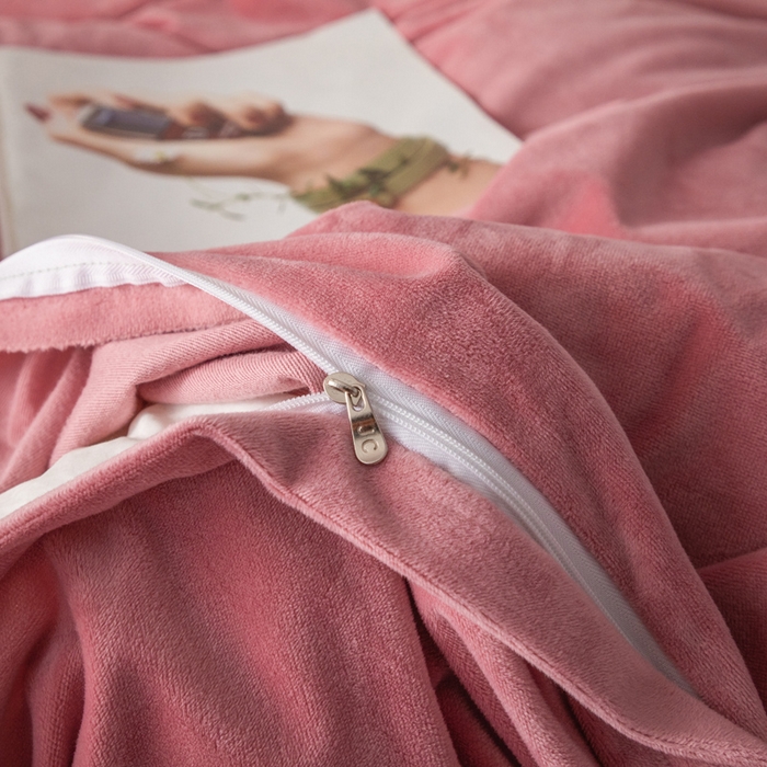 91家纺网 家纺一手货源 找家纺 爱彼家纺 2026新款冬季酒店风水晶绒羽毛刺绣四件套-系列五 羽毛-浅豆沙