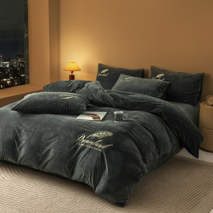 爱彼家纺 2026新款冬季酒店风水晶绒羽毛刺绣四件套-系列五 羽毛-深灰