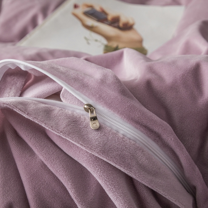 91家纺网 家纺一手货源 找家纺 爱彼家纺 2026新款冬季酒店风水晶绒羽毛刺绣四件套-系列五 羽毛-浅紫