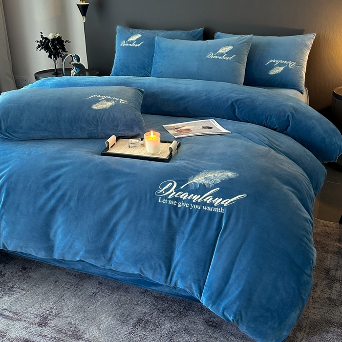 91家纺网 家纺一手货源 找家纺 （总）爱彼家纺 2026新款简约水晶绒四件套羽毛-系列三