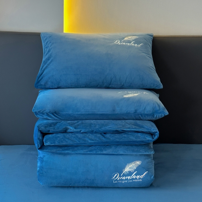 91家纺网 家纺一手货源 找家纺 （总）爱彼家纺 2026新款简约水晶绒四件套羽毛-系列三