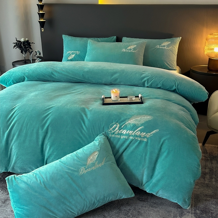 91家纺网 家纺一手货源 找家纺 爱彼家纺 2026新款简约水晶绒四件套羽毛-系列三 羽毛-浅水绿