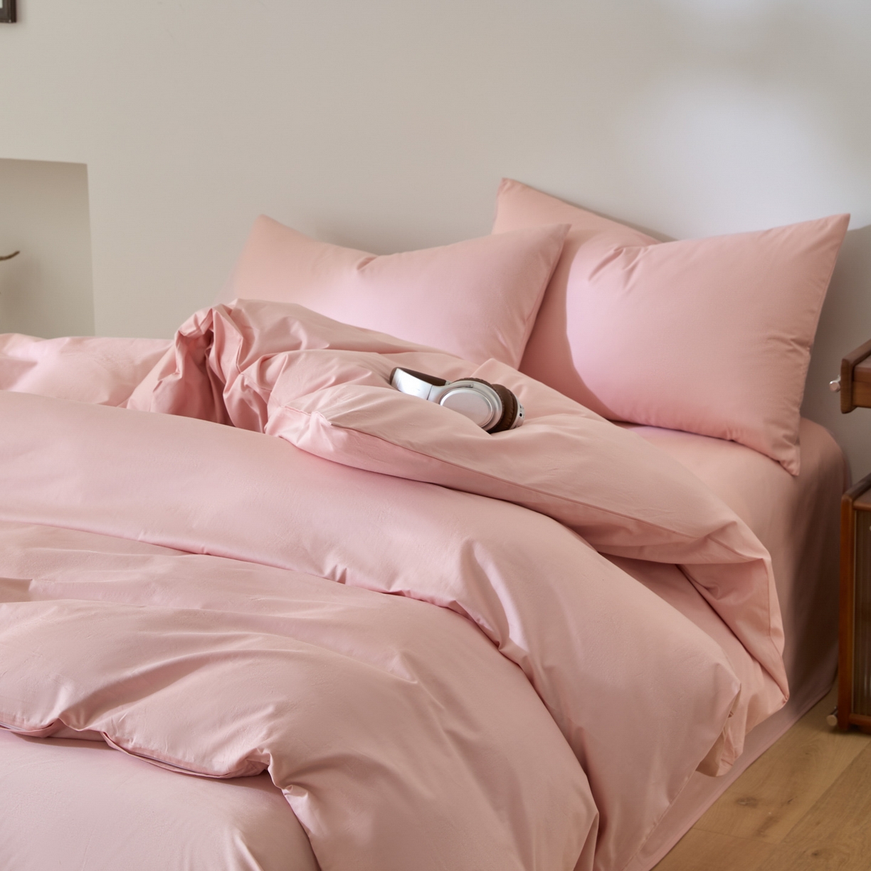 91家纺网 家纺一手货源 找家纺 泽西家纺+V17798841158发大图 2026新品A类全棉13376简约纯色双拼全棉四件套单被套枕套三件套 浅喜粉