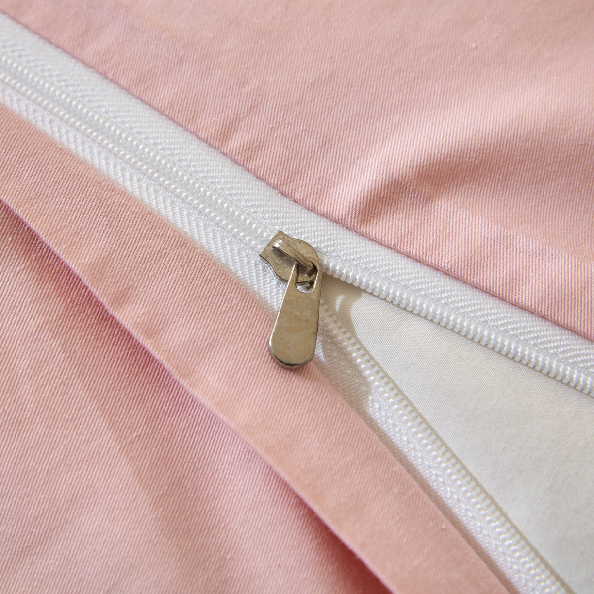 91家纺网 家纺一手货源 找家纺 泽西家纺+V17798841158发大图 2026新品A类全棉13376简约纯色双拼全棉四件套单被套枕套三件套 浅喜粉