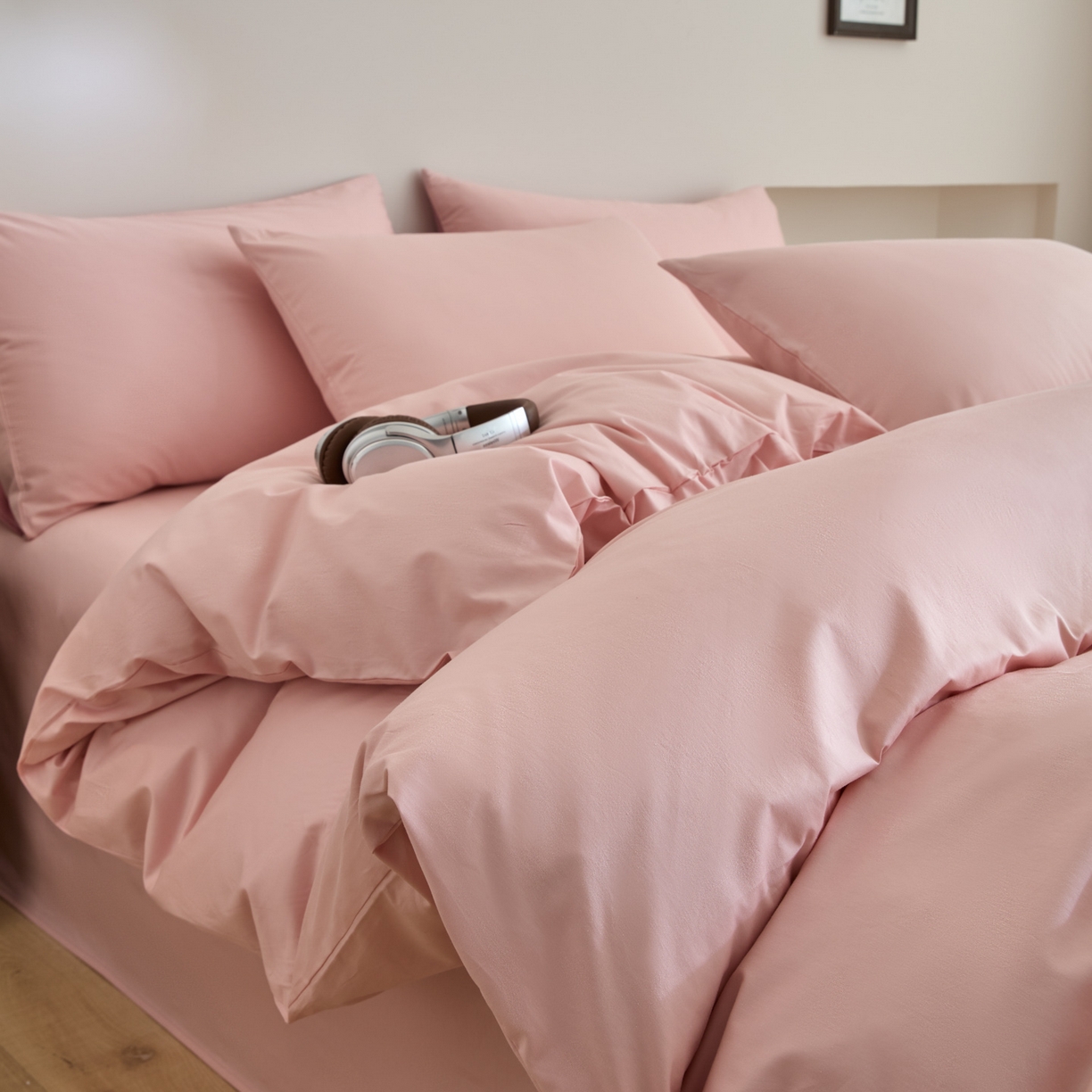 91家纺网 家纺一手货源 找家纺 泽西家纺+V17798841158发大图 2026新品A类全棉13376简约纯色双拼全棉四件套单被套枕套三件套 浅喜粉