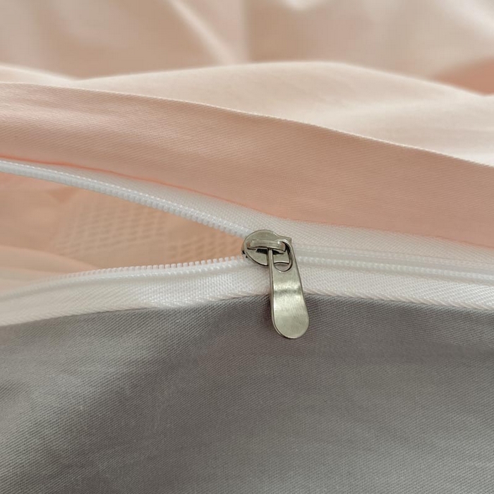 91家纺网 家纺一手货源 找家纺 泽西家纺+V17798841158发大图 2026新品A类全棉13376简约纯色双拼全棉四件套单被套枕套三件套 樱粉+深灰