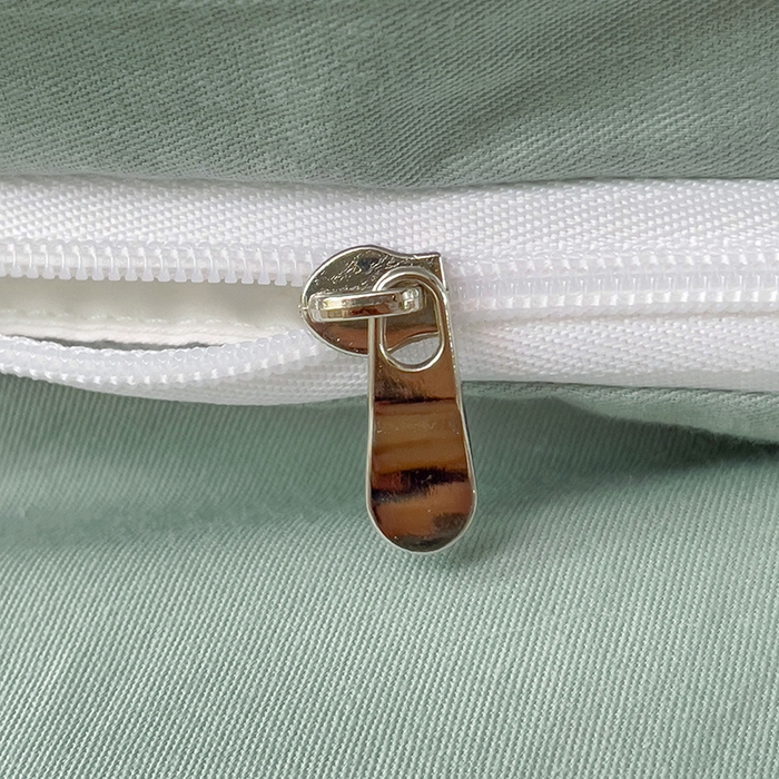 91家纺网 家纺一手货源 找家纺 泽西家纺+V17798841158发大图 2026新品A类全棉13376简约纯色双拼全棉四件套单被套枕套三件套 豆绿