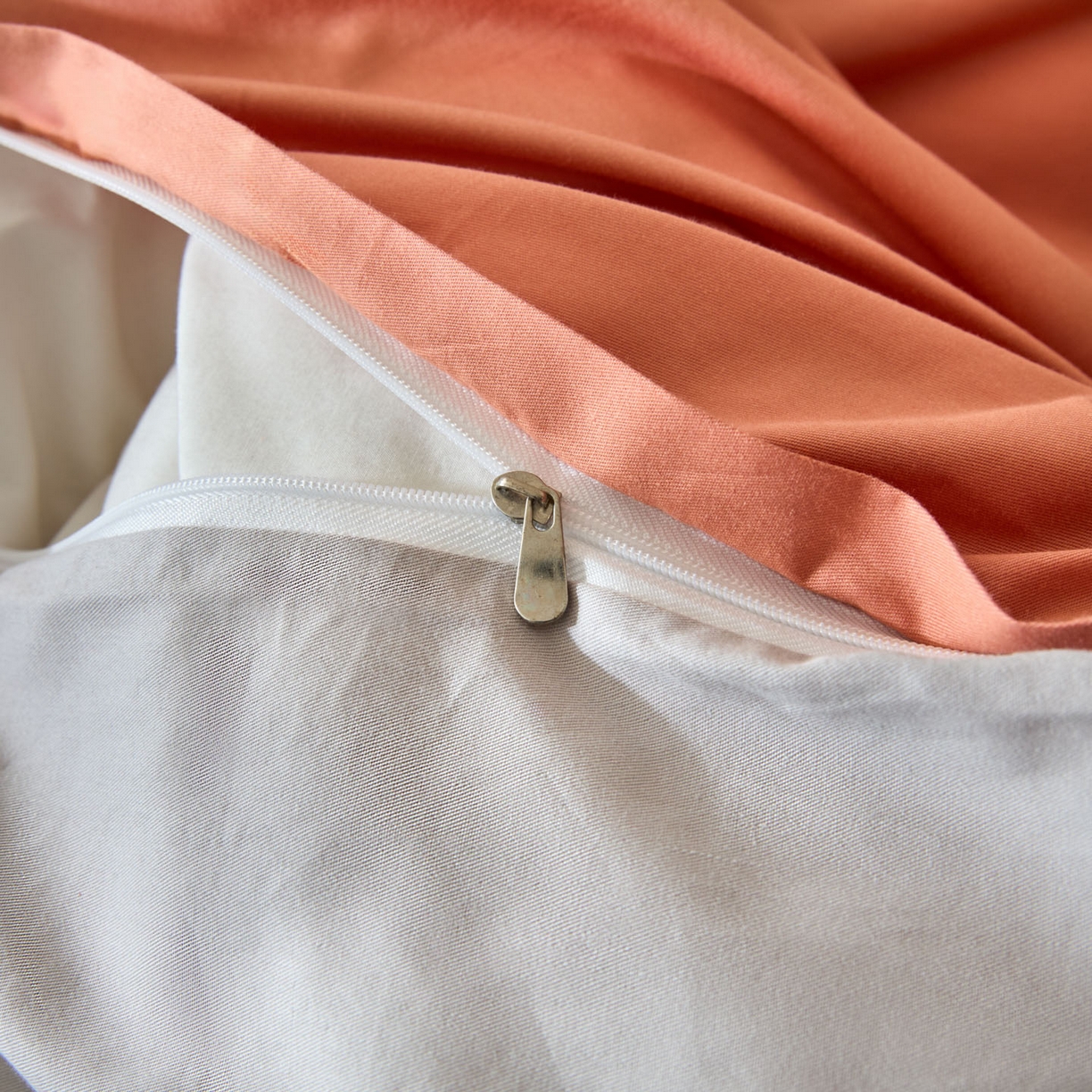 91家纺网 家纺一手货源 找家纺 泽西家纺+V17798841158发大图 2026新品A类全棉13376简约纯色双拼全棉四件套单被套枕套三件套 西柚橙+银河灰