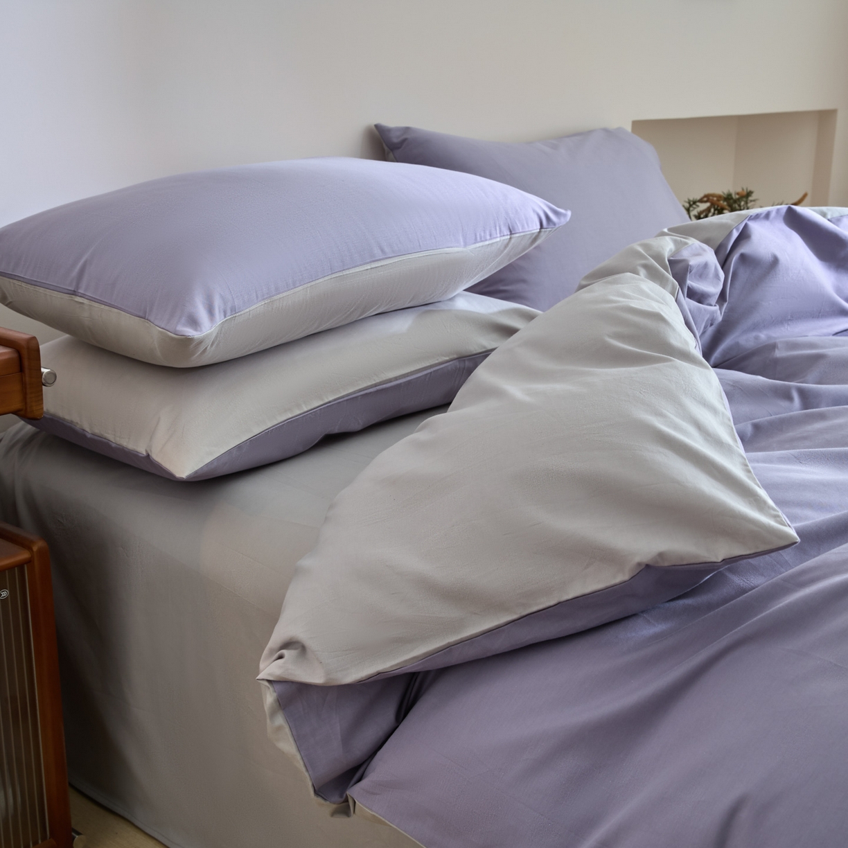 91家纺网 家纺一手货源 找家纺 泽西家纺+V17798841158发大图 2026新品A类全棉13376简约纯色双拼全棉四件套单被套枕套三件套 香芋紫+银河灰