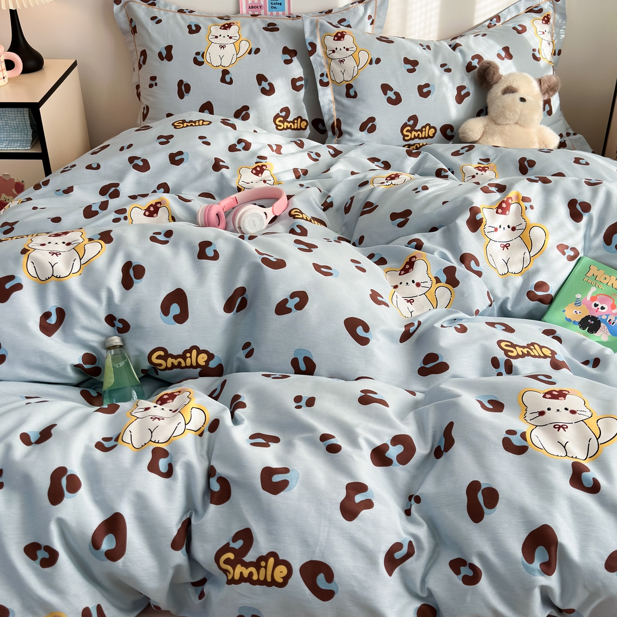 91家纺网 家纺一手货源 找家纺 乐童家纺 2026新款全棉网红直播爆款吊边一字绣工艺款四件套 豹纹奶喵-蓝