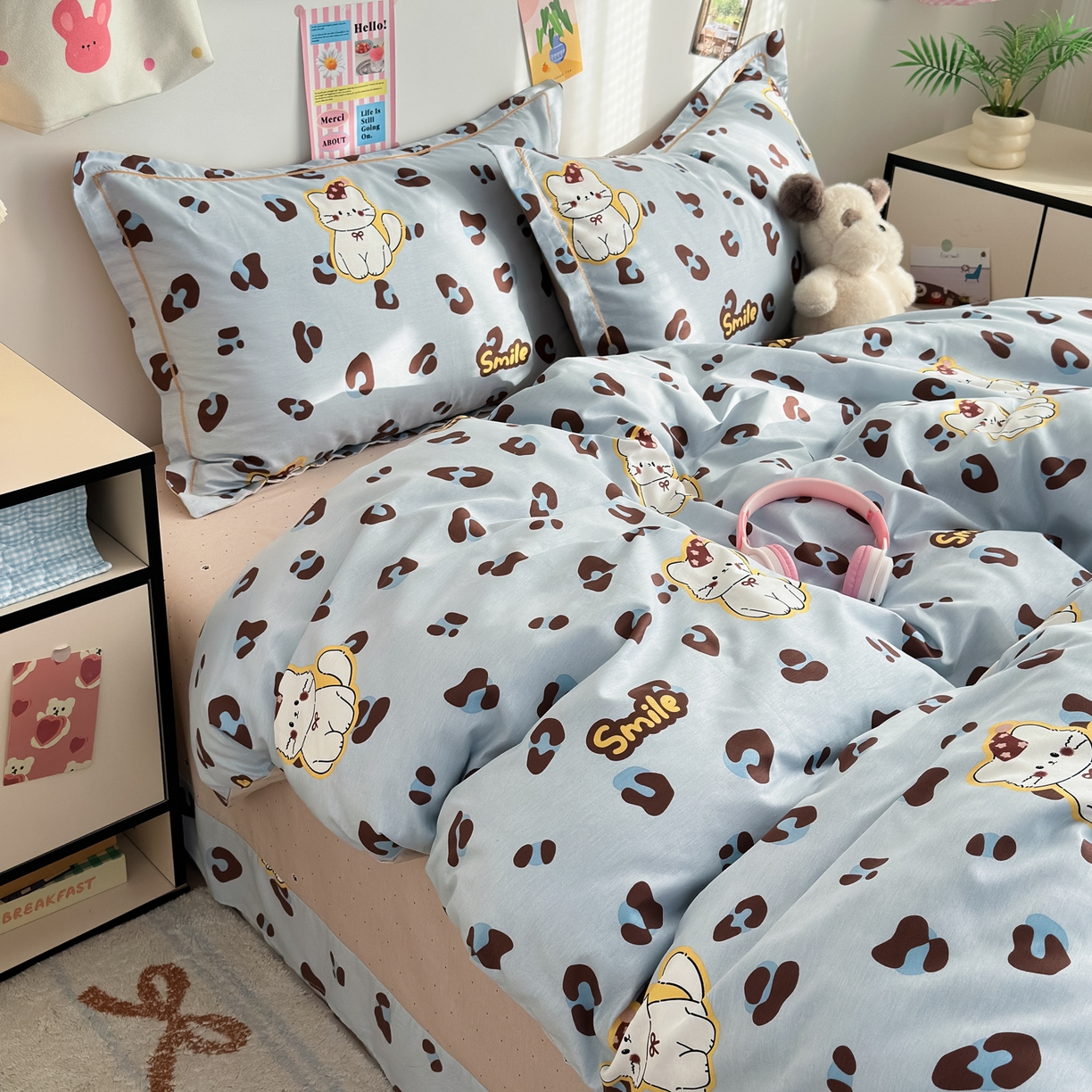 91家纺网 家纺一手货源 找家纺 乐童家纺 2026新款全棉网红直播爆款吊边一字绣工艺款四件套 豹纹奶喵-蓝