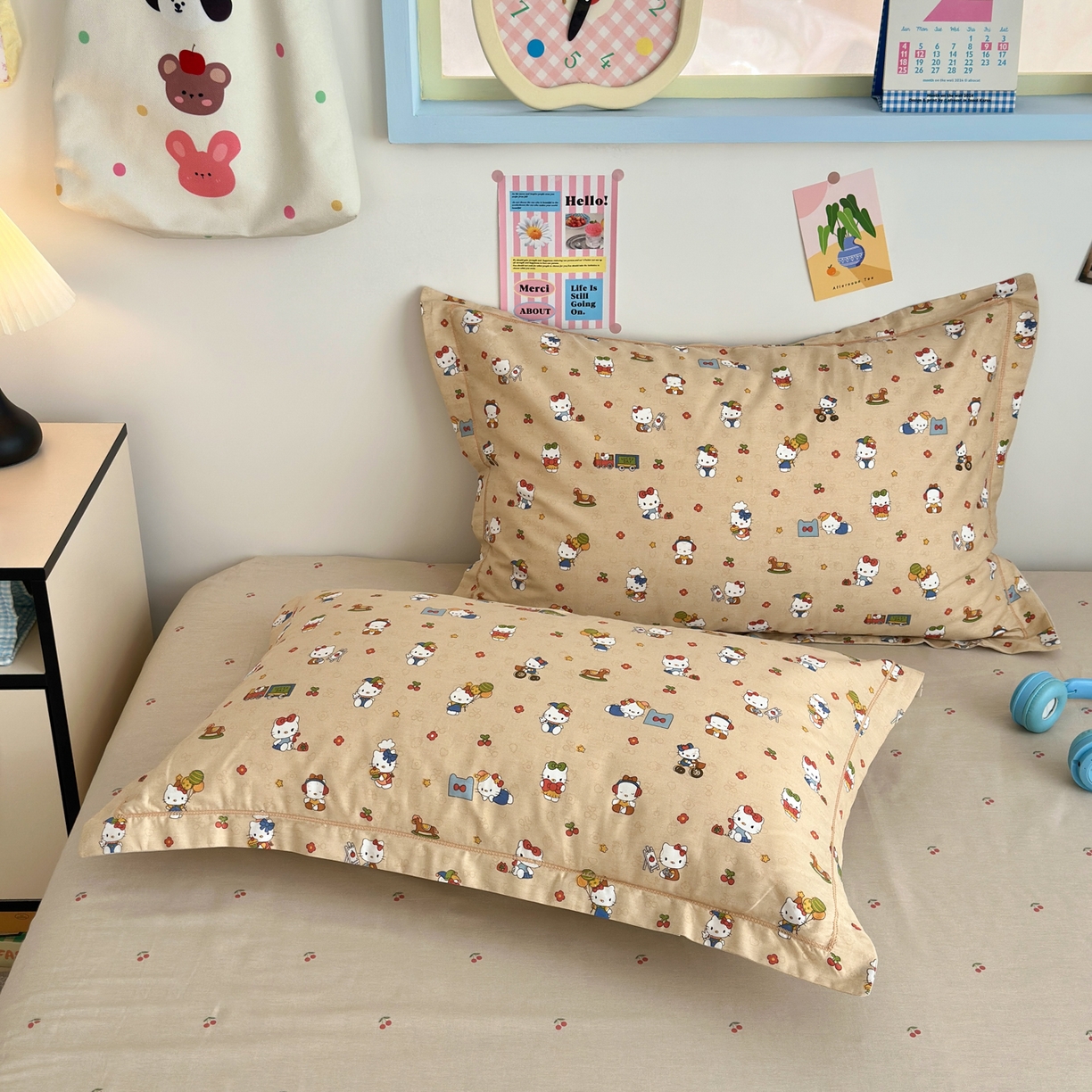 91家纺网 家纺一手货源 找家纺 乐童家纺 2026新款全棉网红直播爆款吊边一字绣工艺款四件套 凯蒂软糖咖