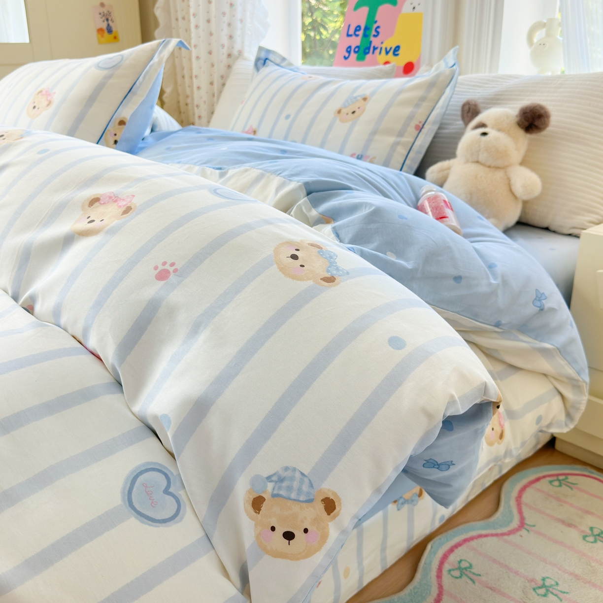 91家纺网 家纺一手货源 找家纺 乐童家纺 2026新款全棉网红直播爆款吊边一字绣工艺款四件套 快乐小熊