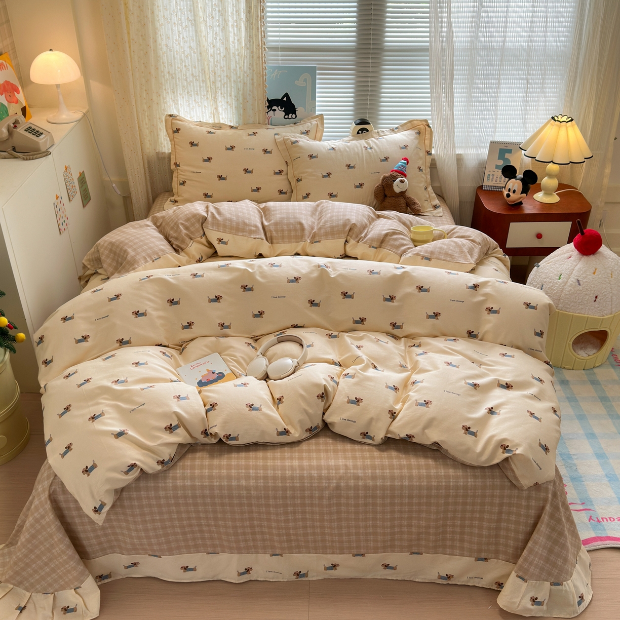 乐童家纺 2026新款全棉网红直播爆款吊边一字绣工艺款四件套 腊肠小狗