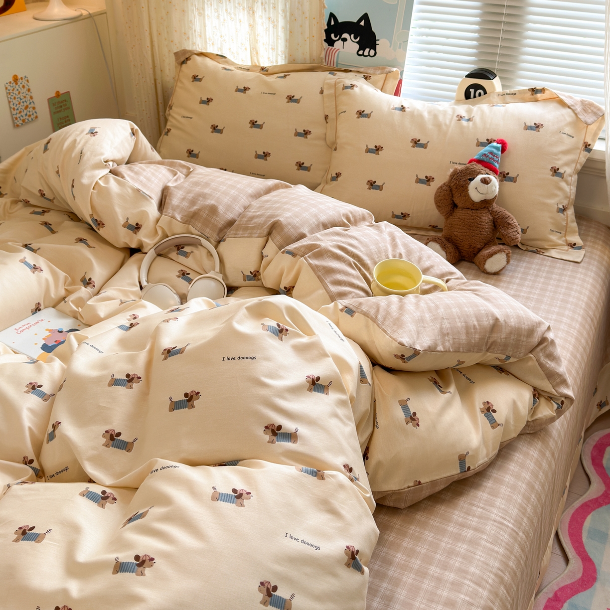 91家纺网 家纺一手货源 找家纺 乐童家纺 2026新款全棉网红直播爆款吊边一字绣工艺款四件套 腊肠小狗