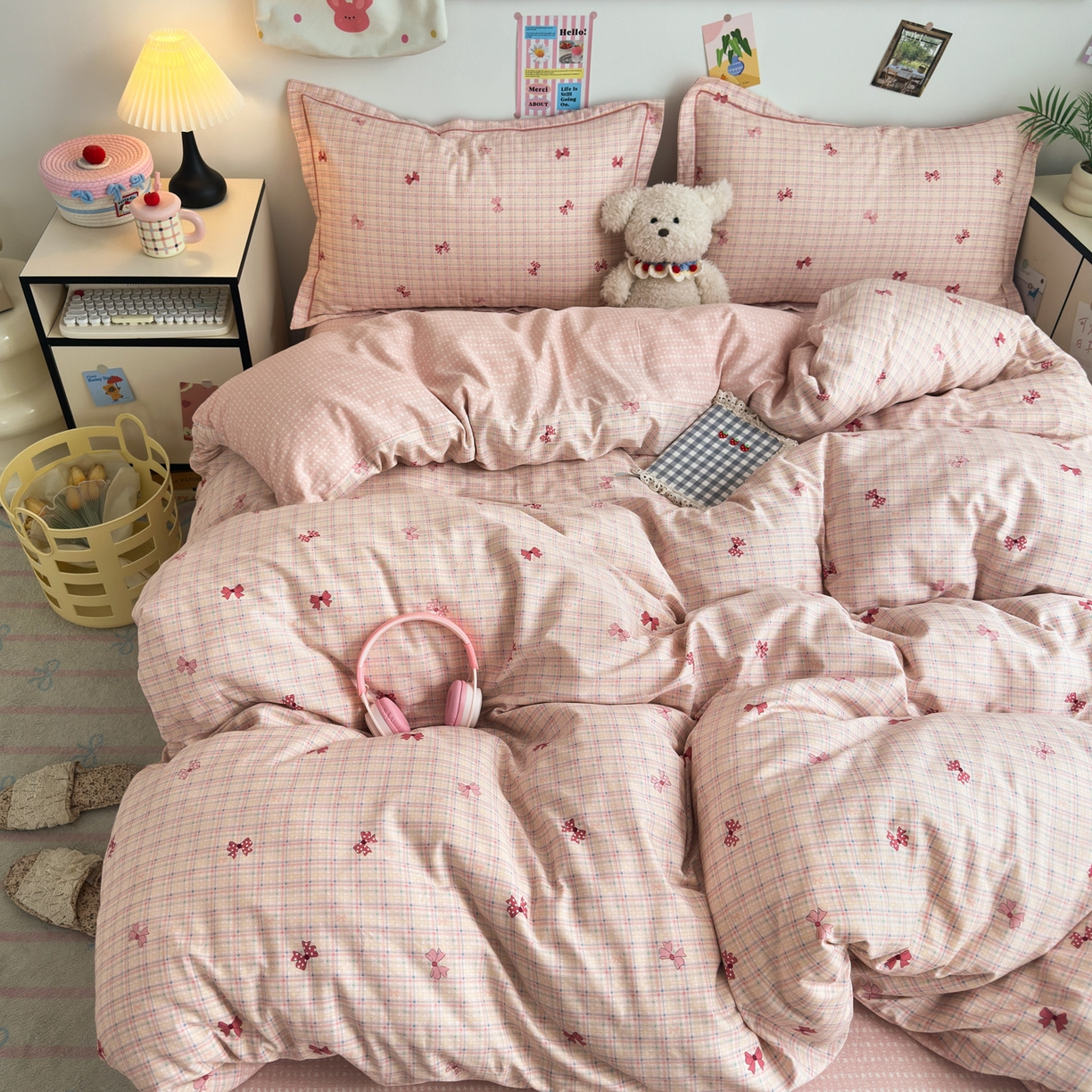 91家纺网 家纺一手货源 找家纺 乐童家纺 2026新款全棉网红直播爆款吊边一字绣工艺款四件套 少女蝴蝶结