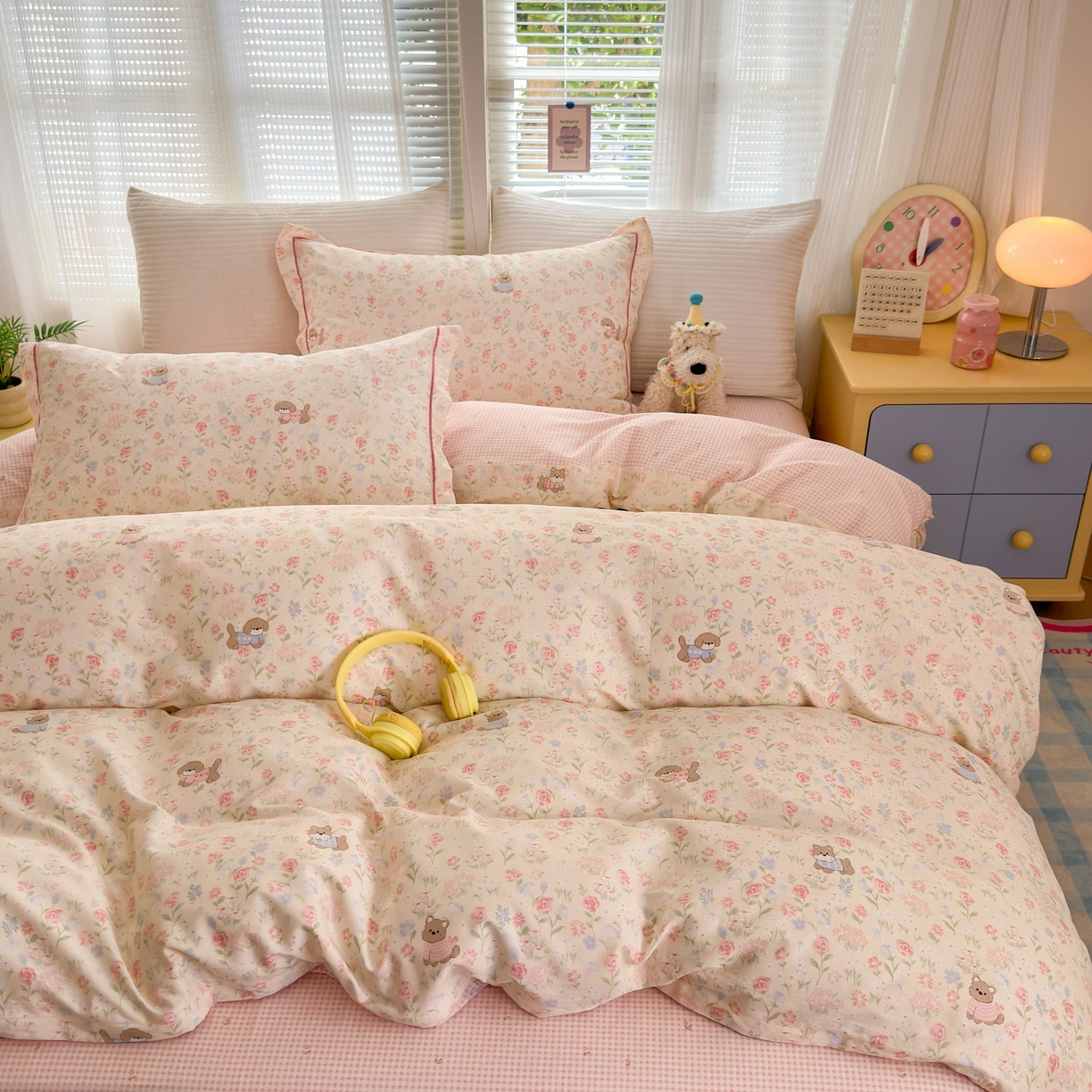 91家纺网 家纺一手货源 找家纺 乐童家纺 2026新款全棉网红直播爆款吊边一字绣工艺款四件套 甜莓手记