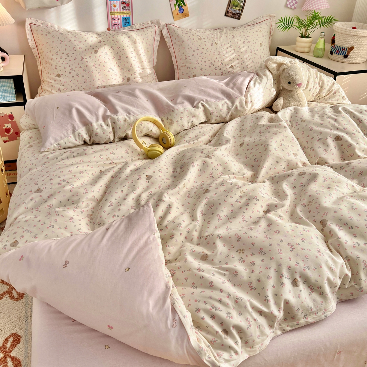 91家纺网 家纺一手货源 找家纺 乐童家纺 2026新款全棉网红直播爆款吊边一字绣工艺款四件套 微花耳耳-粉