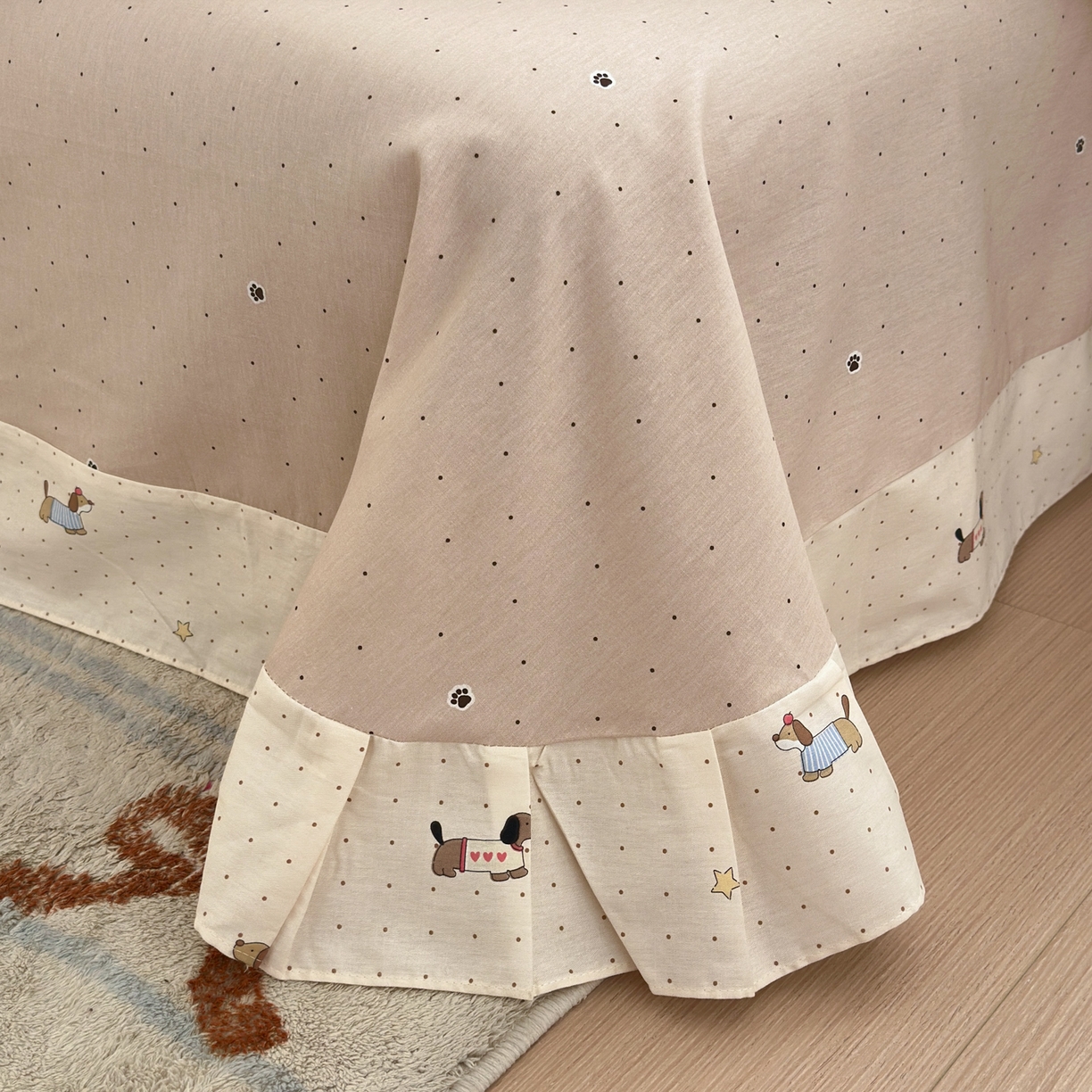 91家纺网 家纺一手货源 找家纺 乐童家纺 2026新款全棉网红直播爆款吊边一字绣工艺款四件套 星星柯基