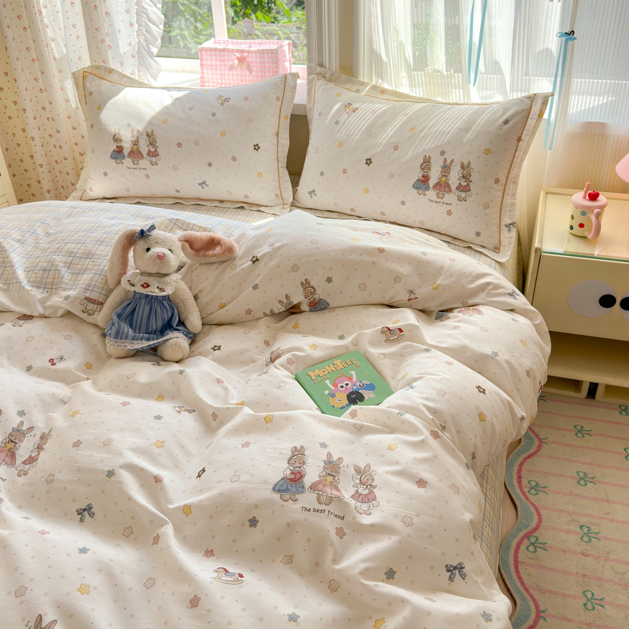 91家纺网 家纺一手货源 找家纺 乐童家纺 2026新款全棉网红直播爆款吊边一字绣工艺款四件套 珍妮小兔