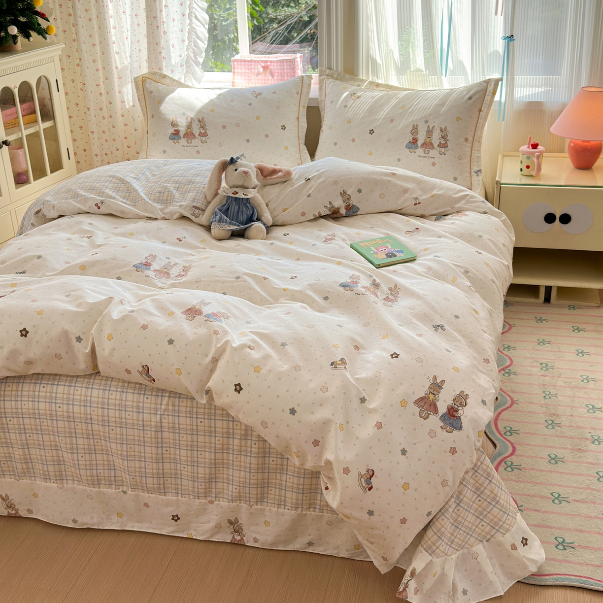 91家纺网 家纺一手货源 找家纺 乐童家纺 2026新款全棉网红直播爆款吊边一字绣工艺款四件套 珍妮小兔