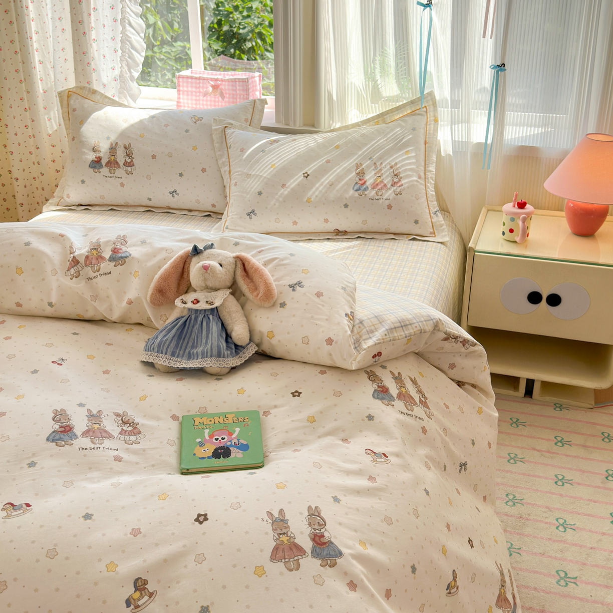 91家纺网 家纺一手货源 找家纺 乐童家纺 2026新款全棉网红直播爆款吊边一字绣工艺款四件套 珍妮小兔