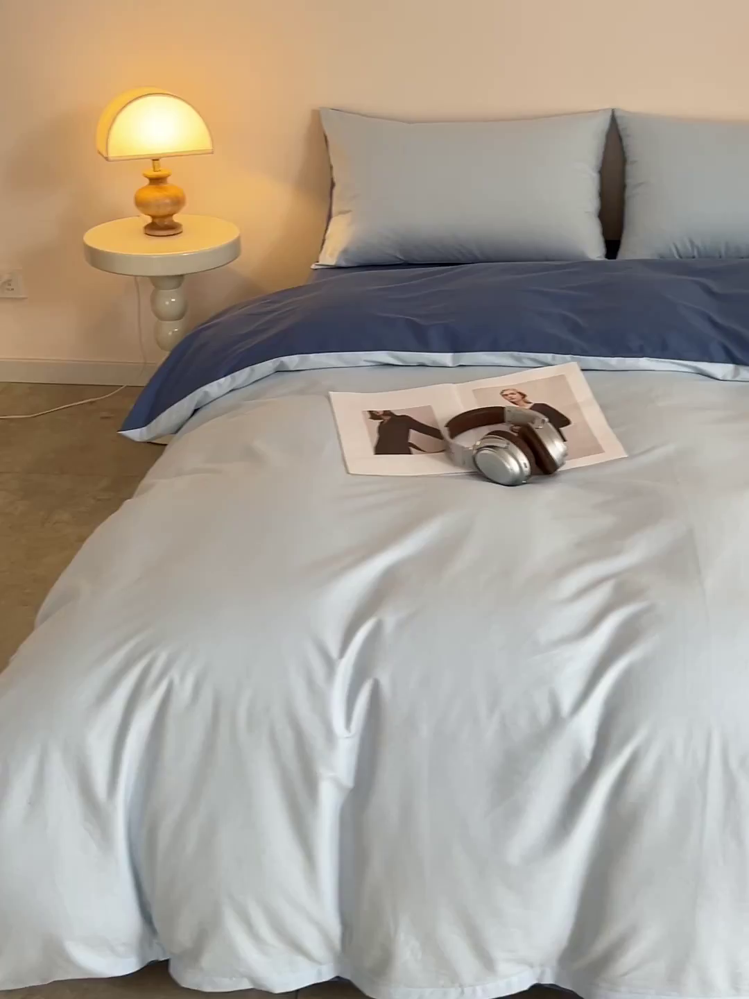 91家纺网 家纺一手货源 找家纺 泽西家纺+V17798841158发大图 2026新品A类全棉13376简约纯色双拼全棉四件套单被套枕套三件套 浅蓝+深蓝