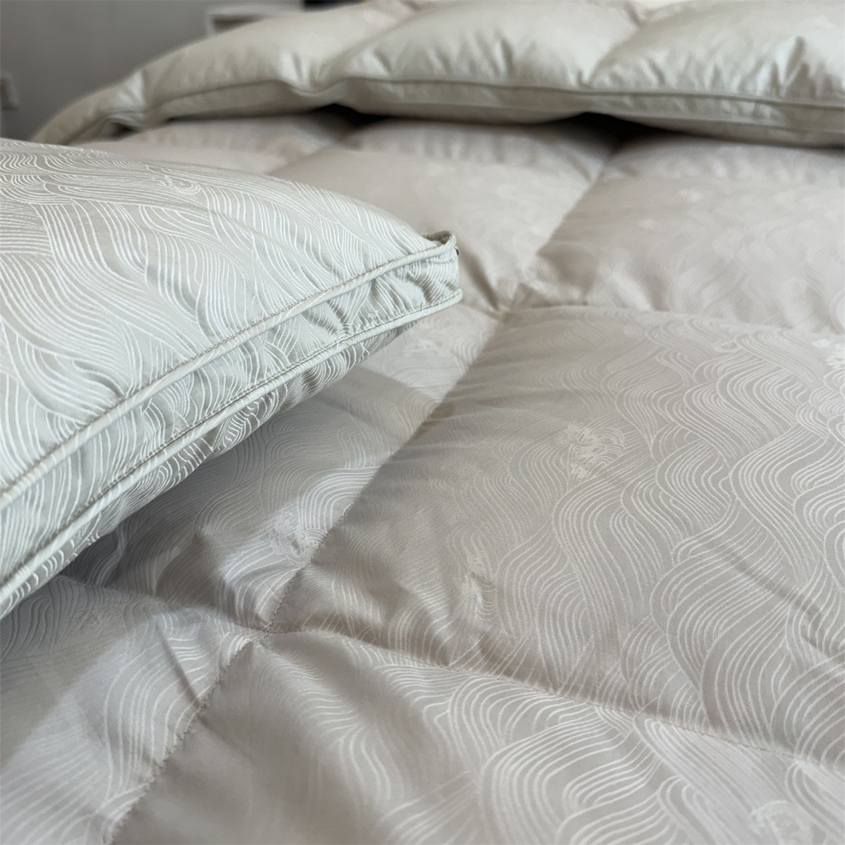 91家纺网 家纺一手货源 找家纺 御眠纺 2026新款高精密单层羽绒被壳 浪潮灰