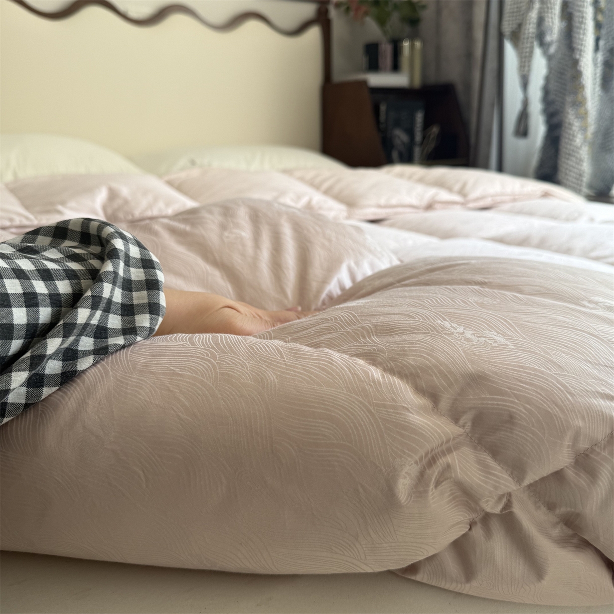 91家纺网 家纺一手货源 找家纺 御眠纺 2026新款高精密单层羽绒被壳 浪潮豆沙