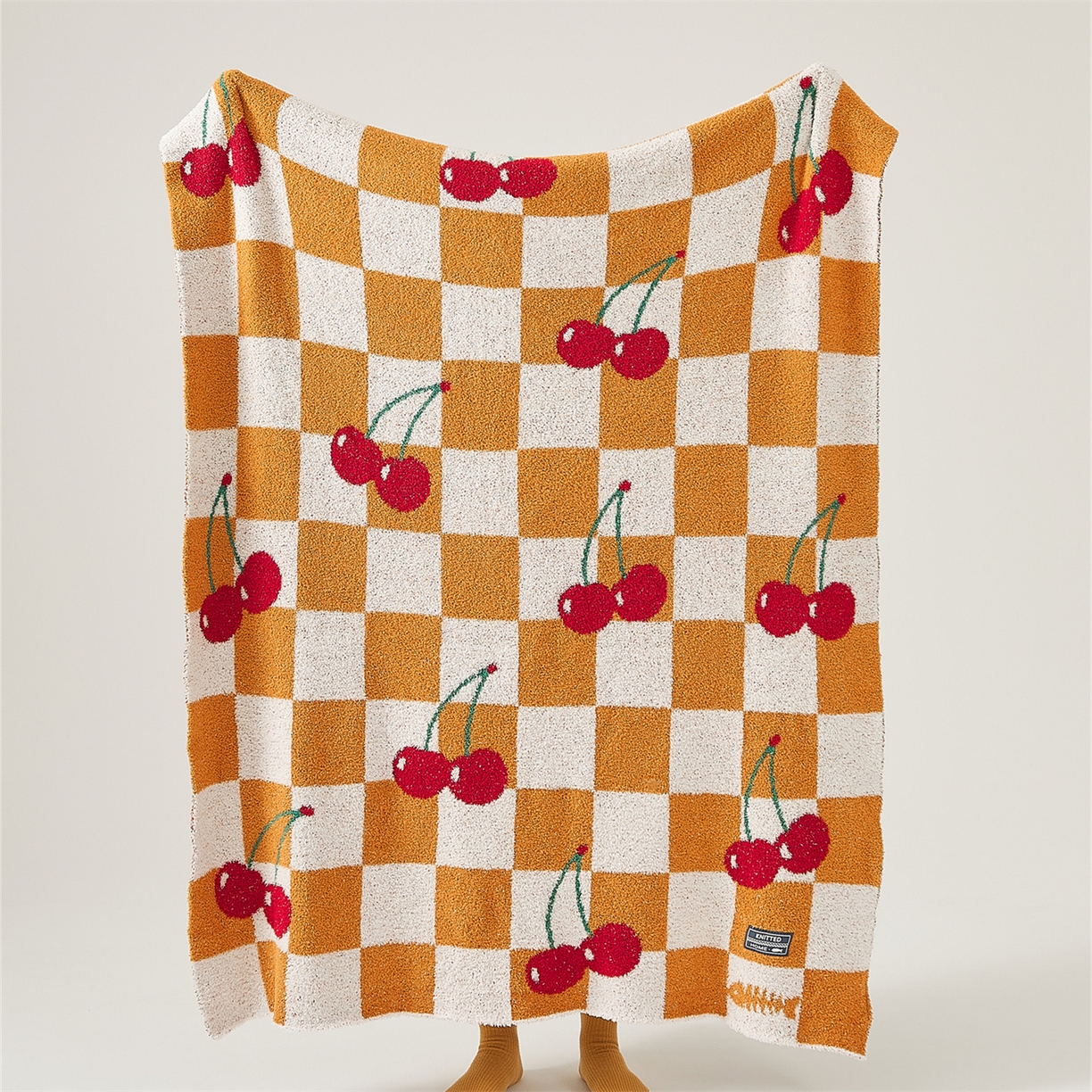 91家纺网 家纺一手货源 找家纺 暖绵绵 2025新款半边绒小樱桃毛毯 新品樱洛系列  （最低零售价：173元） 樱洛黄色