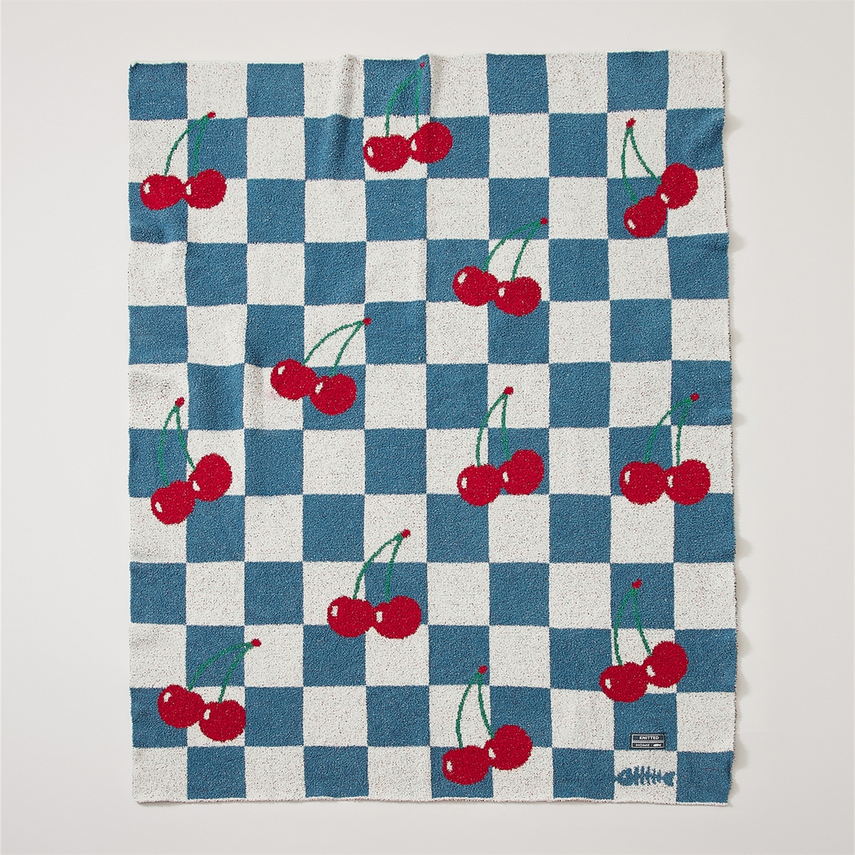 91家纺网 家纺一手货源 找家纺 暖绵绵 2025新款半边绒小樱桃毛毯 新品樱洛系列  （最低零售价：173元） 樱洛蓝色