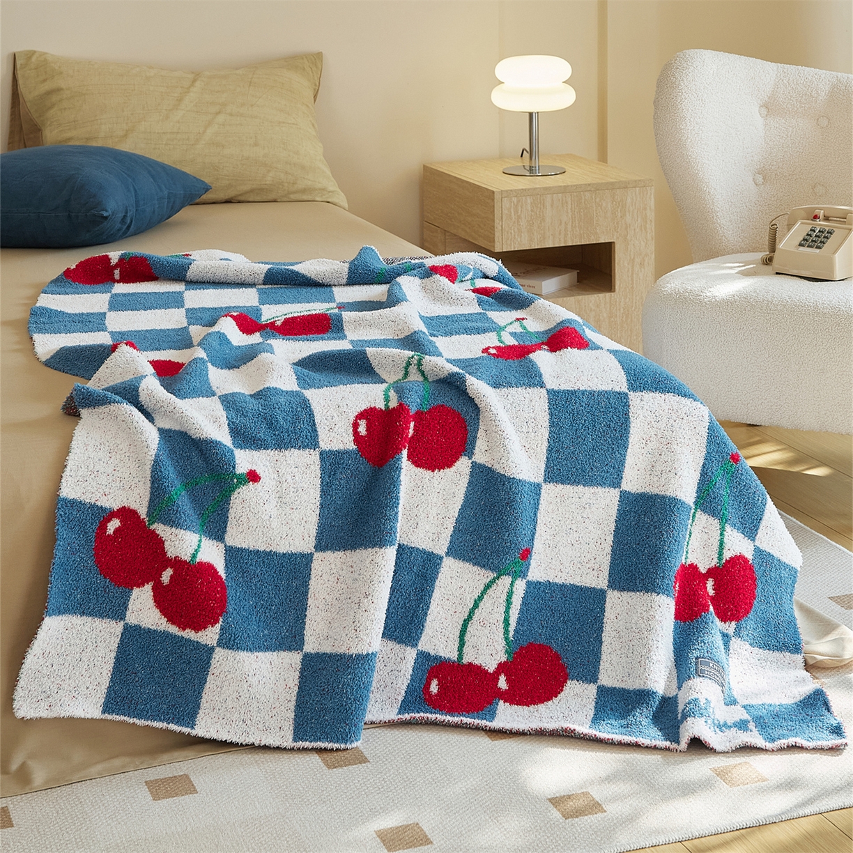 91家纺网 家纺一手货源 找家纺 暖绵绵 2025新款半边绒小樱桃毛毯 新品樱洛系列  （最低零售价：173元） 樱洛蓝色