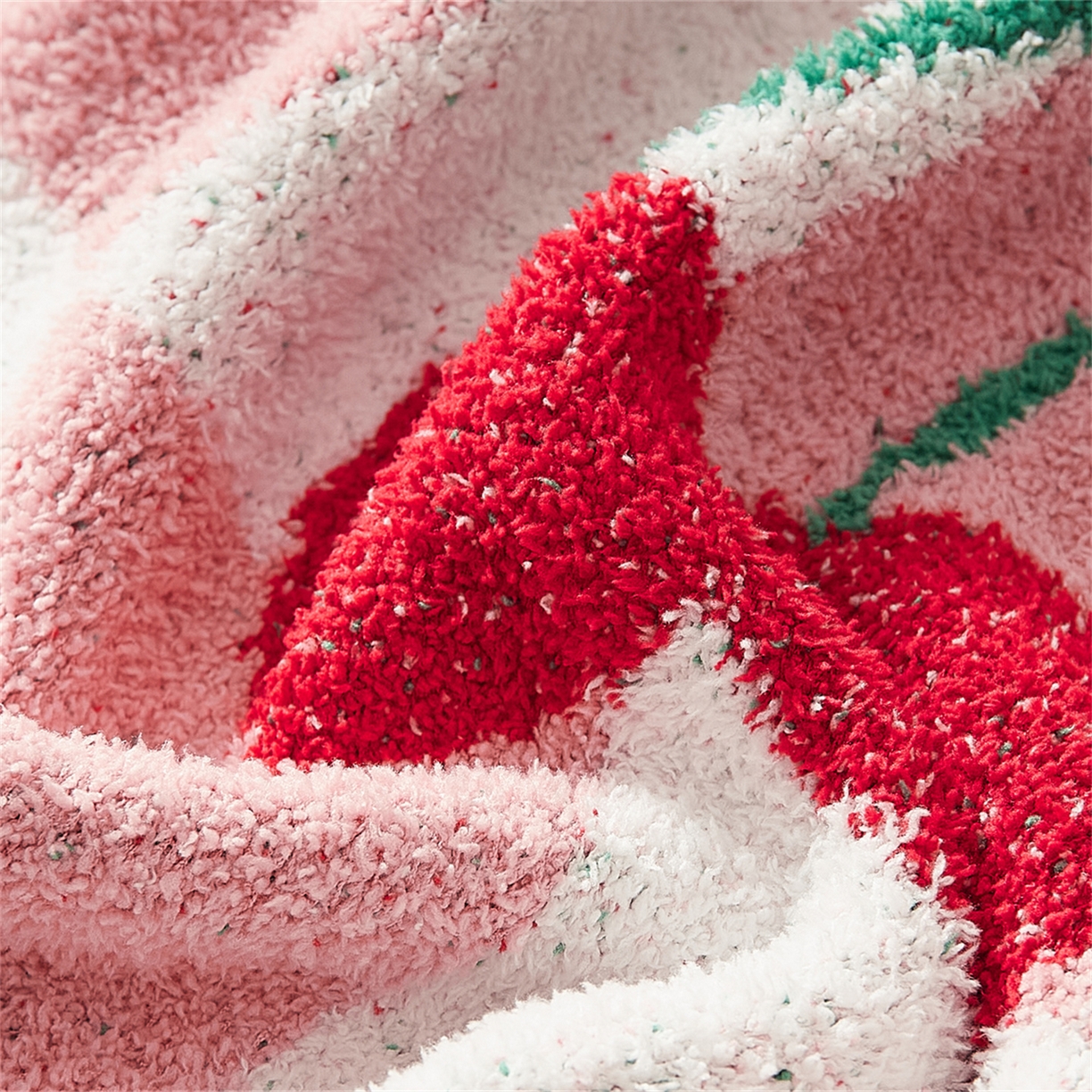 91家纺网 家纺一手货源 找家纺 暖绵绵 2025新款半边绒小樱桃毛毯 新品樱洛系列  （最低零售价：173元） 樱洛粉色