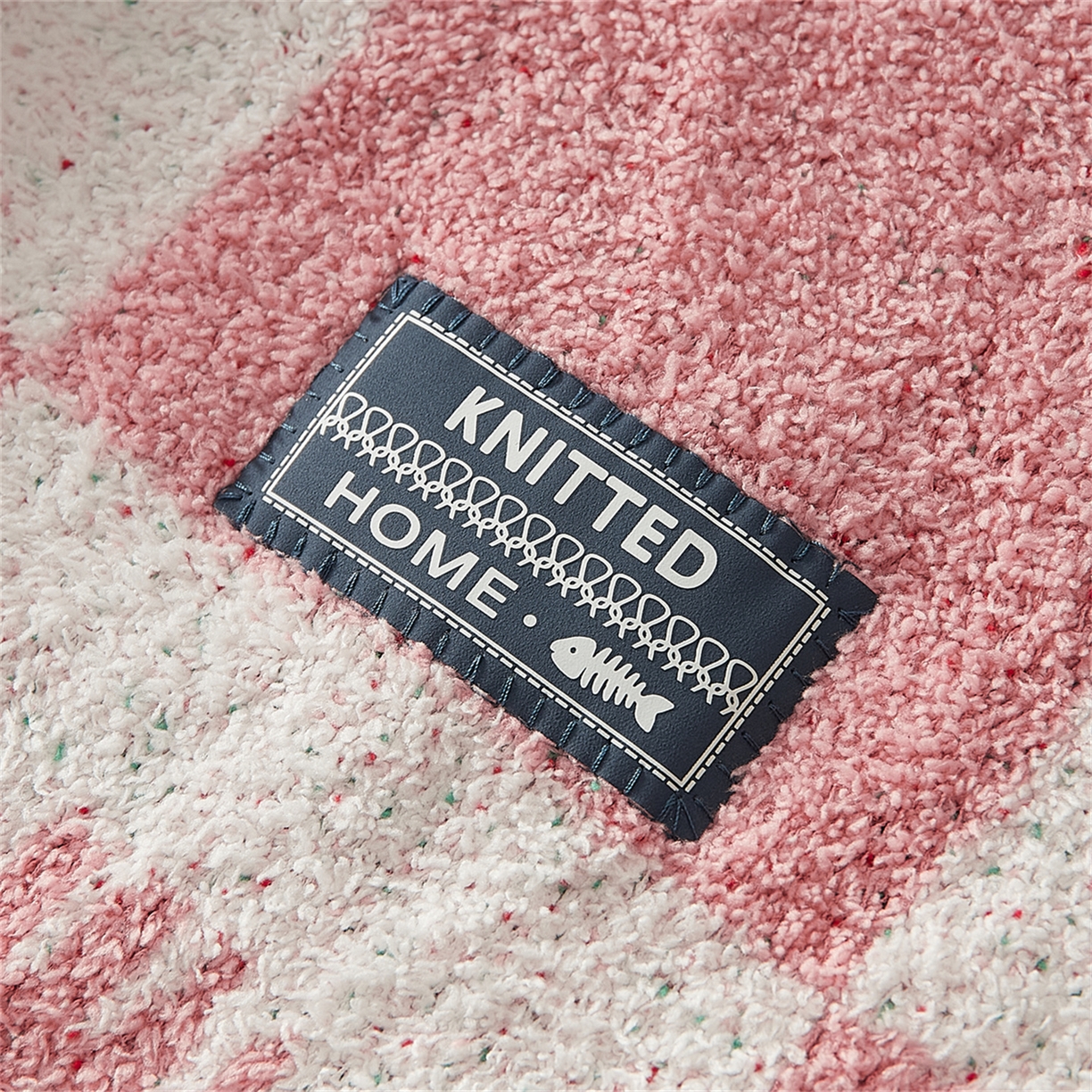 91家纺网 家纺一手货源 找家纺 暖绵绵 2025新款半边绒小樱桃毛毯 新品樱洛系列  （最低零售价：173元） 樱洛粉色