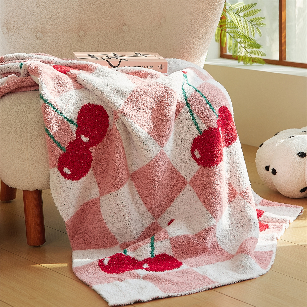 91家纺网 家纺一手货源 找家纺 暖绵绵 2025新款半边绒小樱桃毛毯 新品樱洛系列  （最低零售价：173元） 樱洛粉色