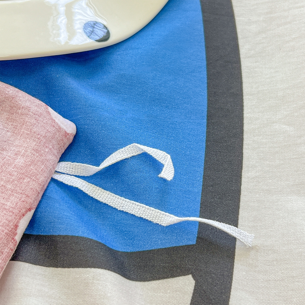 91家纺网 家纺一手货源 找家纺 玉元坊 2025新款正版授权三丽鸥系列全棉纯棉三四件套 基础款 苹果KT-基础款