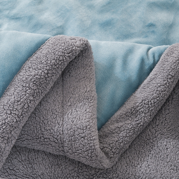 91家纺网 家纺一手货源 找家纺 （总）恋绒家纺 2025新款三层牛奶绒夹棉毛毯复合盖毯直播外贸毯子